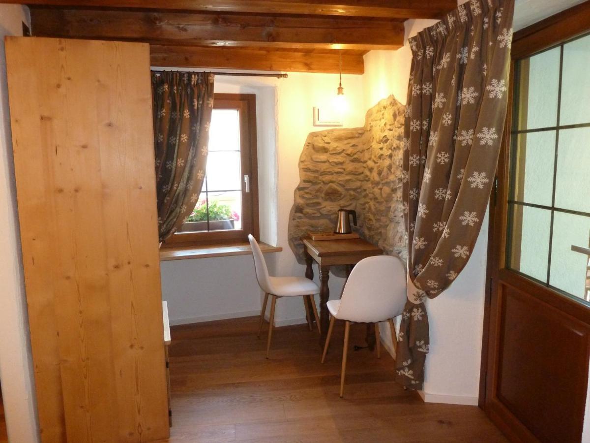 Beb Luca76 Bed and Breakfast Avise Exteriör bild